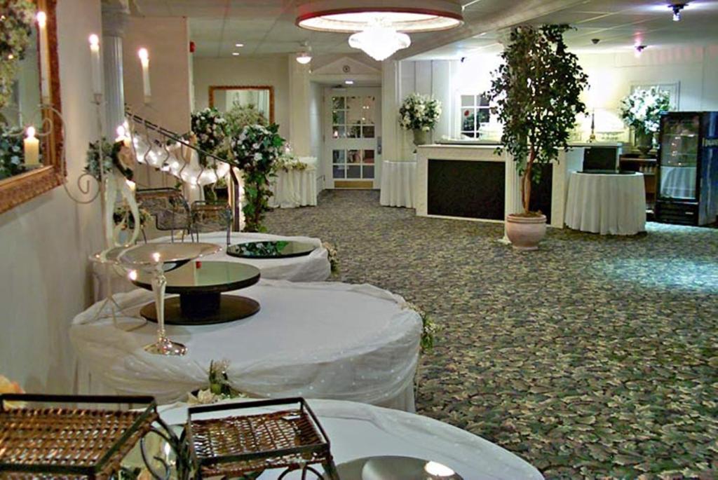 Ambassador Hotel Sudbury Eksteriør billede