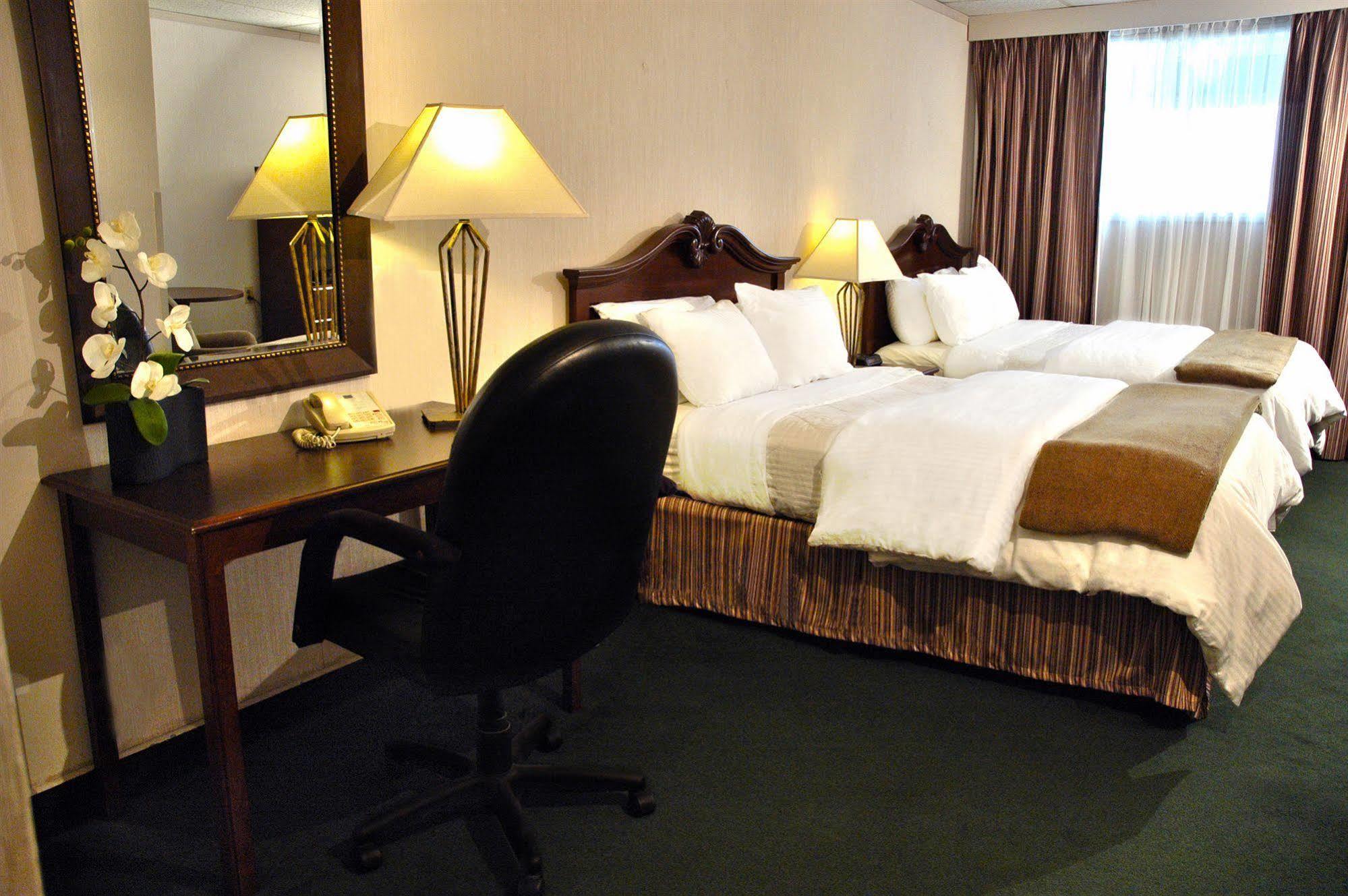 Ambassador Hotel Sudbury Eksteriør billede